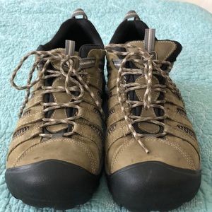 Men’s Keen lightweight hiking shoes
